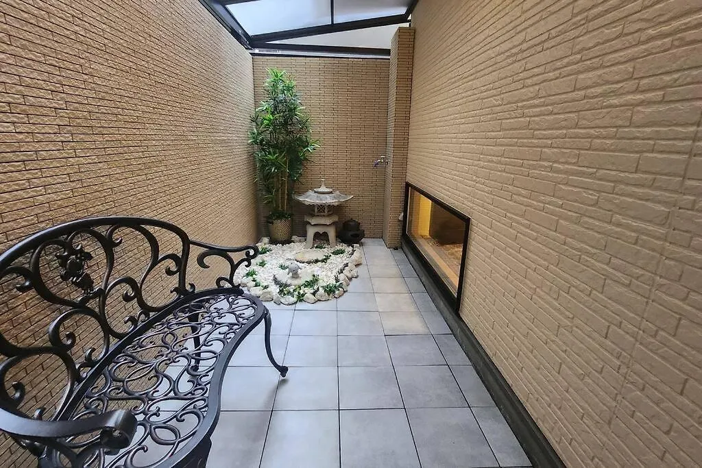 最大7名宿泊可能 Gs House Osaka Japan